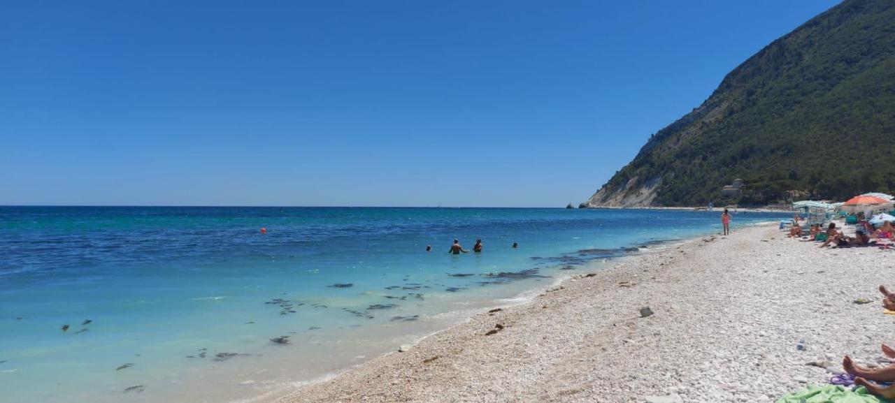 B&B Villa Fioreconero Montacuto Eksteriør billede